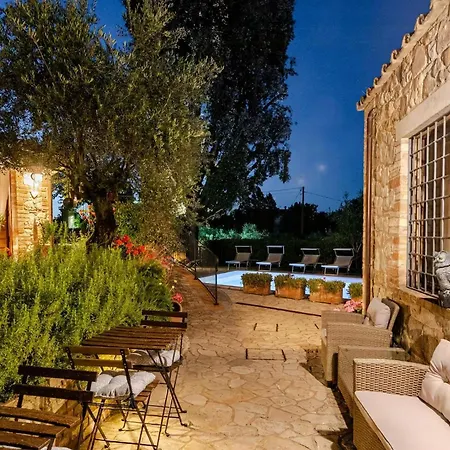Historic Village With Pool Near